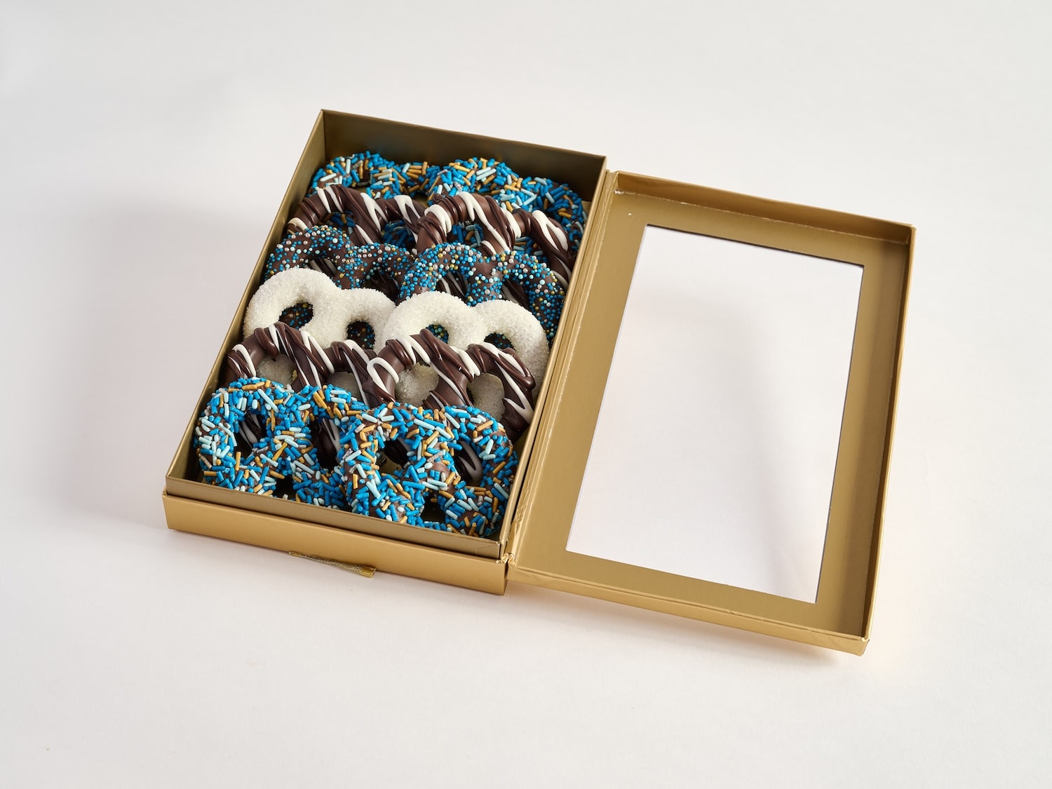 The Most Delicious Box of Pretzels You Can Gift in 2025: Why Posh Pretzels Leads the Way